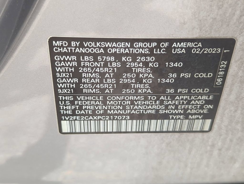 Certified 2023 Volkswagen Atlas Cross Sport SEL Premium R-Line AWD/4WD image 40