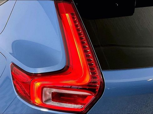 Used 2023 Volvo XC40 Recharge Ultimate w/ Protection Package Premier AWD/4WD image 28