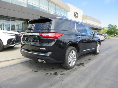 Used 2018 Chevrolet Traverse High Country AWD/4WD image 11