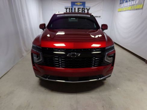 New 2025 Chevrolet Suburban LT w/ Comfort Package image 2