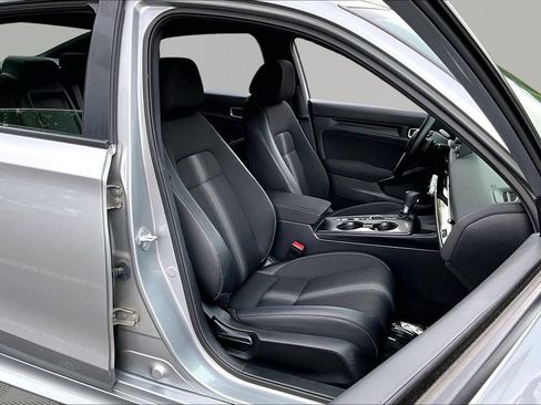 Used 2025 Honda Civic Sport image 21