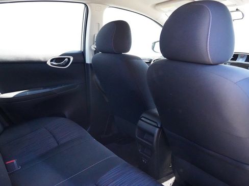 Used 2019 Nissan Sentra SV image 11