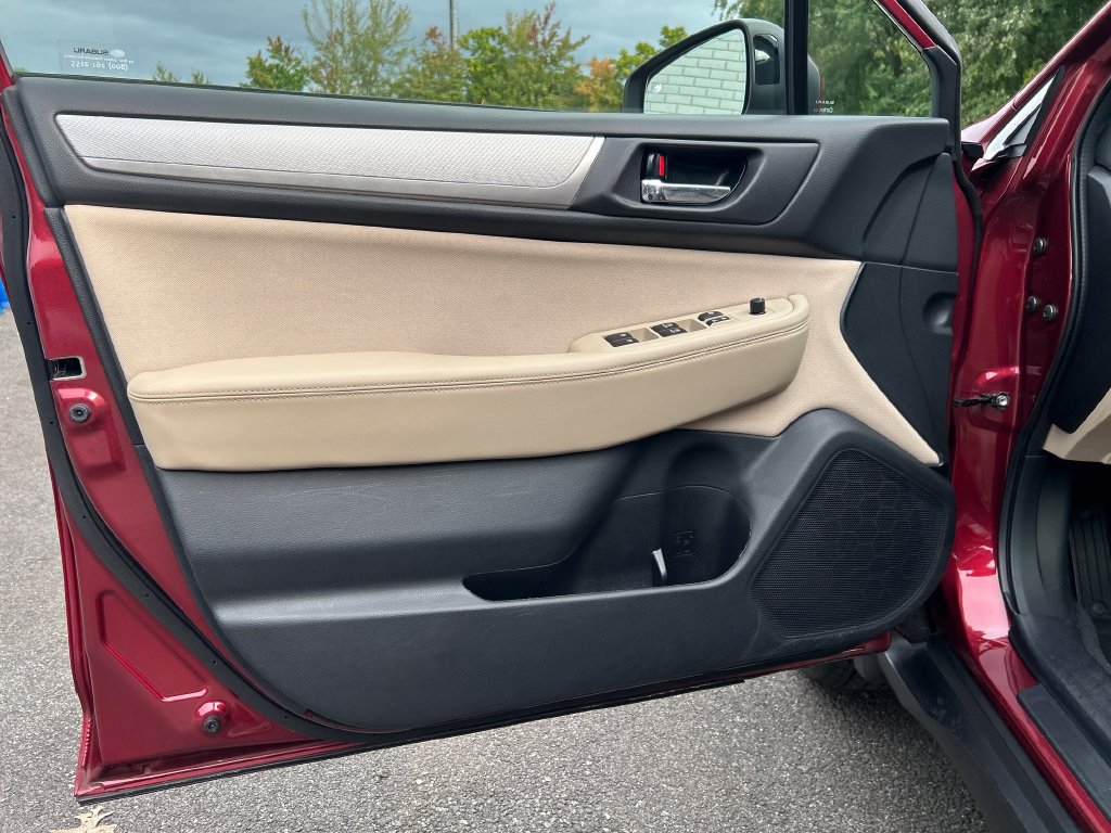 Used 2019 Subaru Outback 2.5i Premium AWD/4WD image 11
