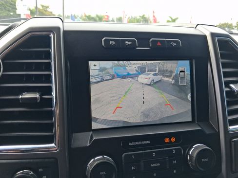Used 2018 Ford F250 XLT w/ XLT Premium Package AWD/4WD image 20