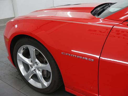 Used 2014 Chevrolet Camaro SS w/ RS Package RWD image 32