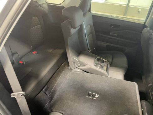 Used 2023 Nissan Pathfinder SV AWD/4WD image 20
