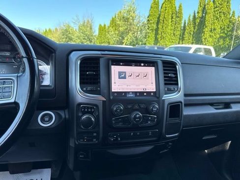 Used 2022 RAM 1500 Warlock AWD/4WD image 19