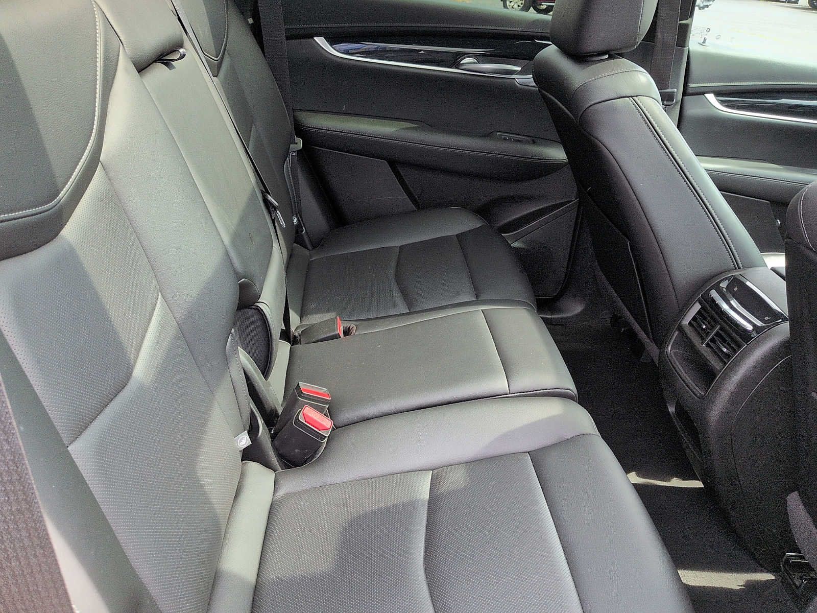Used 2024 Cadillac XT5 Premium Luxury AWD/4WD image 11
