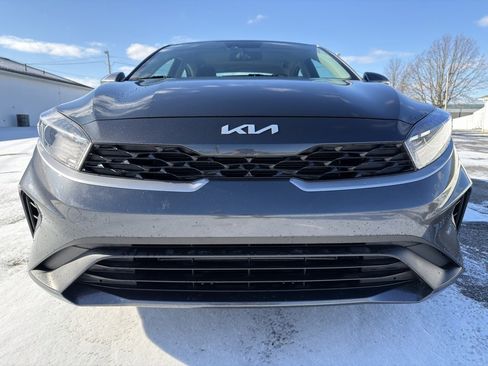 Used 2023 Kia Forte LXS w/ LXS Technology Package image 11