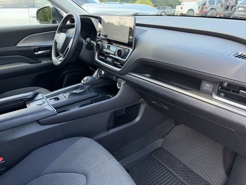 Used 2025 Toyota Grand Highlander FWD image 21