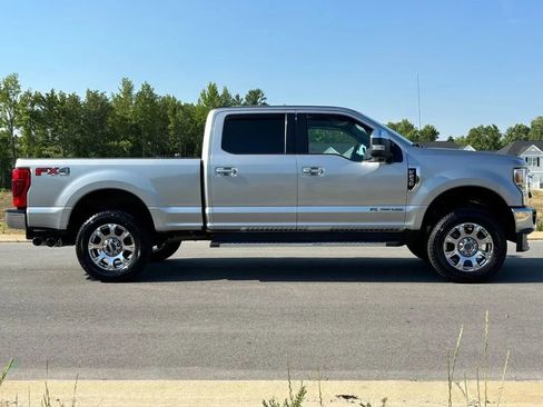 Used 2020 Ford F250 Lariat w/ Lariat Ultimate Package AWD/4WD image 3