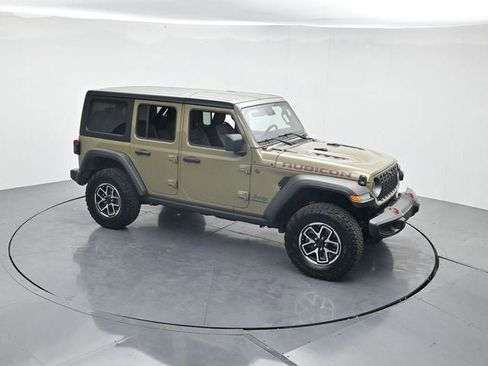 Used 2025 Jeep Wrangler Unlimited Rubicon w/ Safety Group image 46