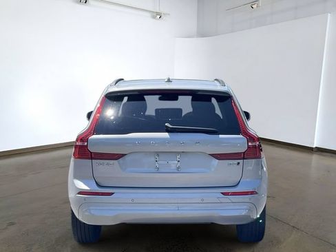 Used 2023 Volvo XC60 B5 Core w/ Climate Package AWD/4WD image 5