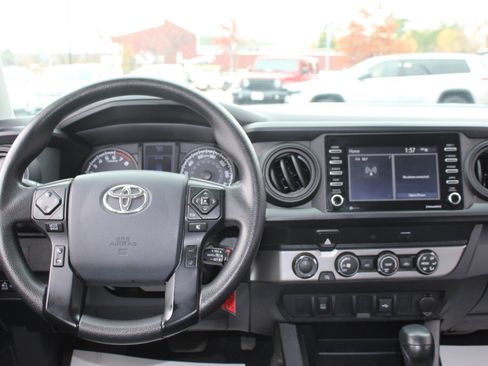 Used 2020 Toyota Tacoma SR image 22