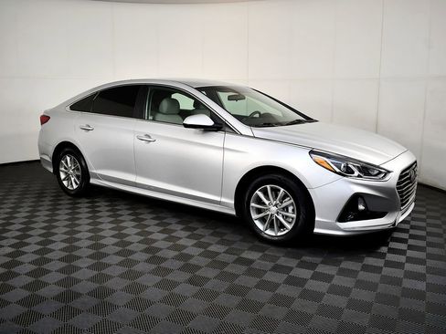 Used 2019 Hyundai Sonata SE image 6