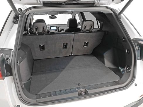 Used 2018 Chevrolet Equinox Premier image 8