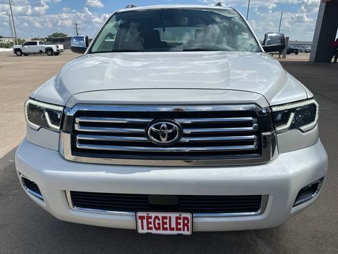 Used 2018 Toyota Sequoia Platinum RWD image 2