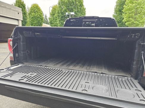 Used 2021 Nissan Titan Platinum Reserve AWD/4WD image 17