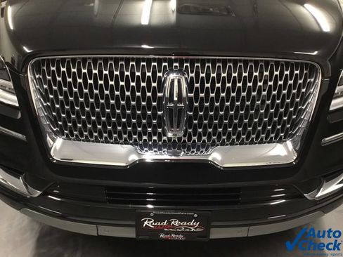 Used 2019 Lincoln Navigator Select w/ Technology Package AWD/4WD image 22