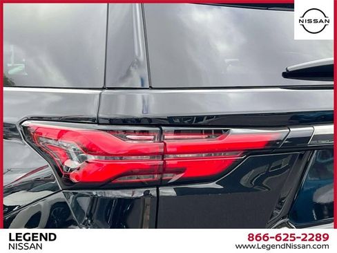 Used 2023 Chevrolet Traverse RS image 10