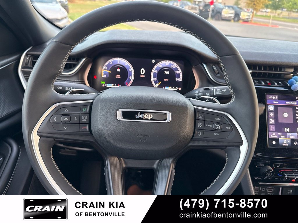 Used 2024 Jeep Grand Cherokee L Altitude AWD/4WD image 27