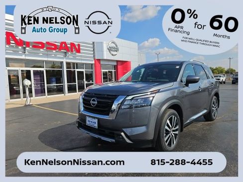 New 2025 Nissan Pathfinder Platinum image 1