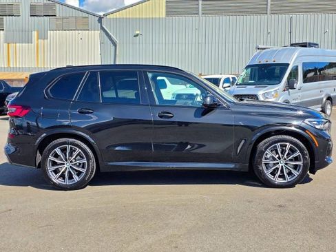Used 2023 BMW X5 xDrive40i w/ M Sport Package AWD/4WD image 11