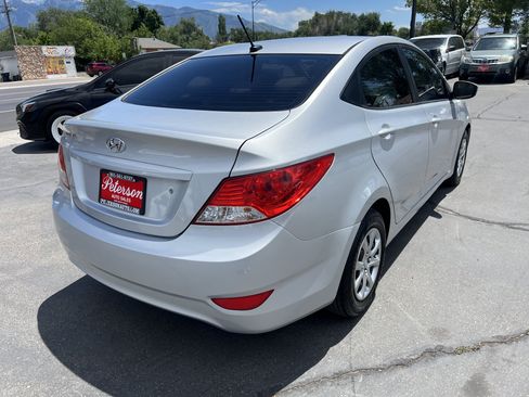 Used 2014 Hyundai Accent GLS FWD image 6