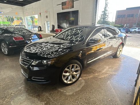 Used 2014 Chevrolet Impala LTZ FWD image 16