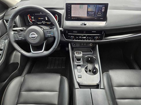 Used 2024 Nissan Rogue SL w/ SL Premium Package FWD image 18