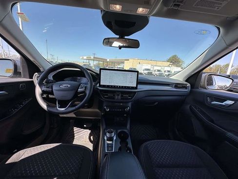 Used 2023 Ford Escape Active w/ Tech Pack #2 AWD/4WD image 13