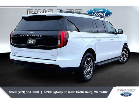 New 2026 Ford Expedition Max Active RWD image 11