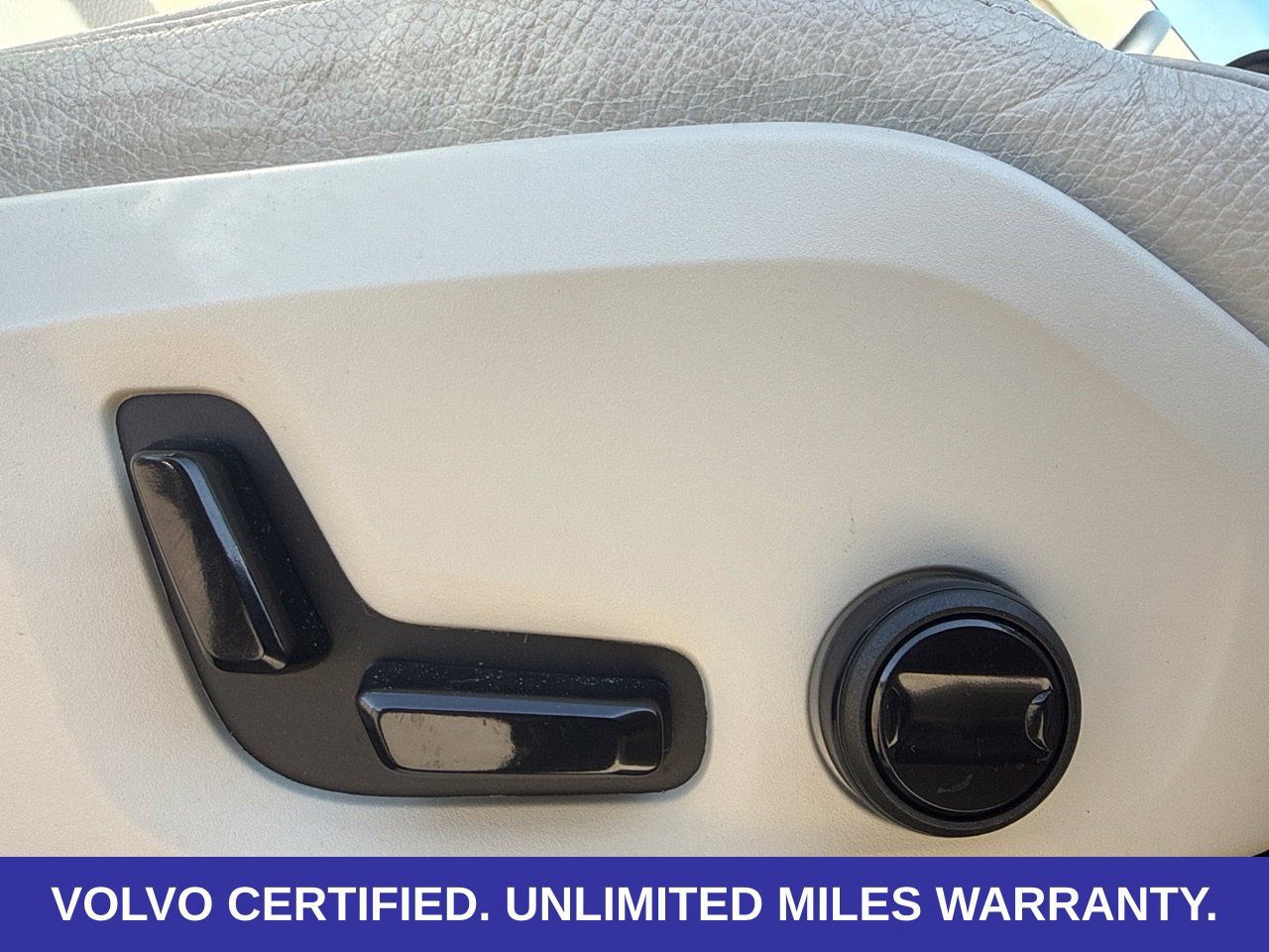 Certified 2023 Volvo XC90 B6 Plus w/ Protection Package Premier AWD/4WD image 14