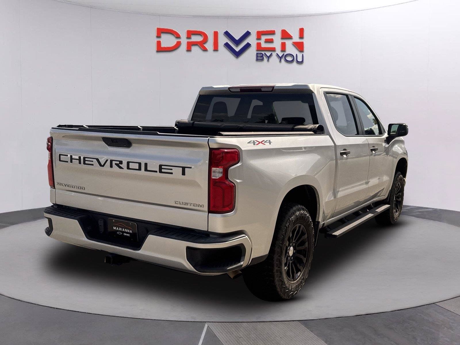 Used 2022 Chevrolet Silverado 1500 Custom w/ Safety Confidence Package AWD/4WD image 4