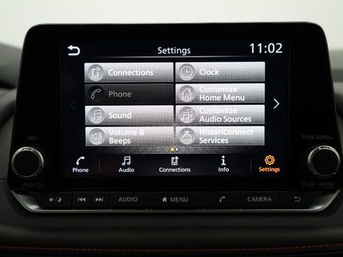 Used 2025 Nissan Rogue SV AWD/4WD image 31
