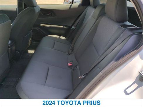 Used 2024 Toyota Prius LE FWD image 22