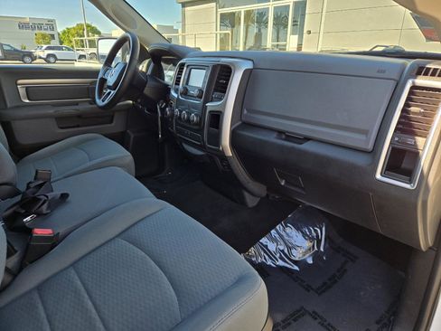 Certified 2017 RAM 1500 Classic SLT image 27