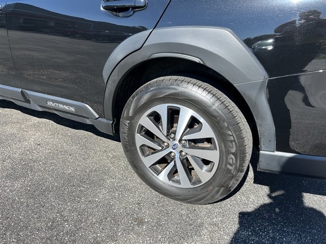Used 2023 Subaru Outback Premium AWD/4WD image 11