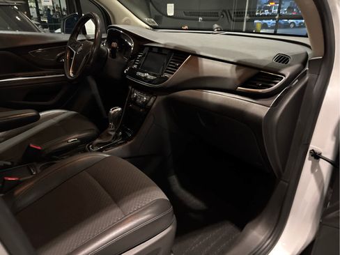 Used 2022 Buick Encore Preferred w/ Safety Package image 16