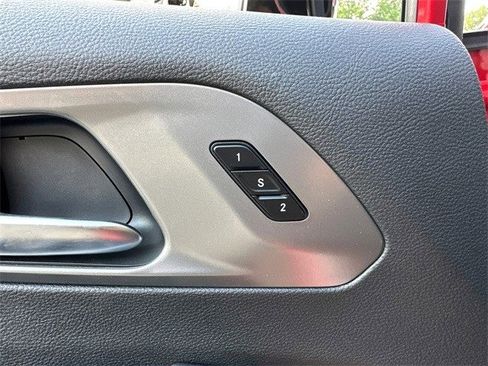 New 2025 Chrysler Pacifica Select image 33