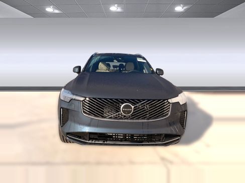 New 2026 Volvo XC90 B6 Plus w/ Protection Package Premier image 6