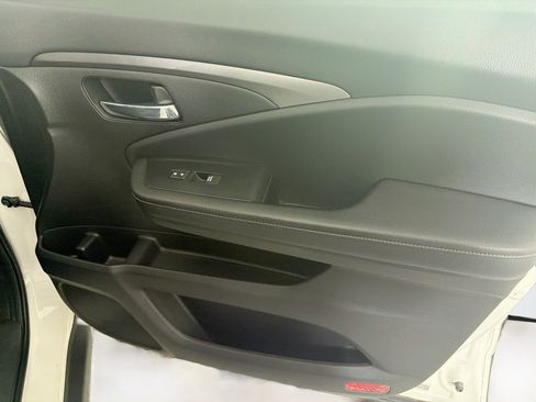 Used 2020 Honda Ridgeline Sport image 30