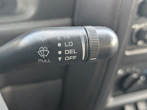Used 1999 Jeep Cherokee Sport RWD image 17
