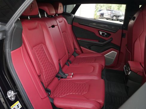 Used 2022 Lamborghini Urus AWD/4WD image 20