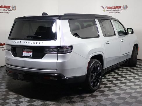 Used 2024 Jeep Grand Wagoneer L Series II w/ Quick Order Packagew 28T AWD/4WD image 5