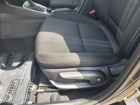 New 2026 Hyundai Venue SEL FWD image 19