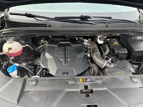 Used 2022 Kia Carnival LX FWD image 16