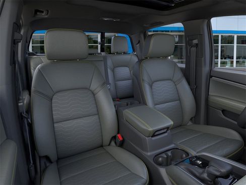 New 2026 Chevrolet Colorado ZR2 image 16