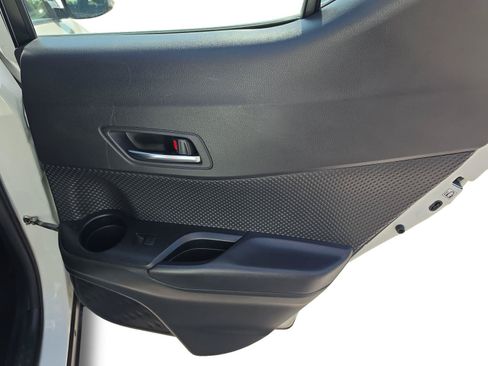 Used 2021 Toyota C-HR LE FWD image 21