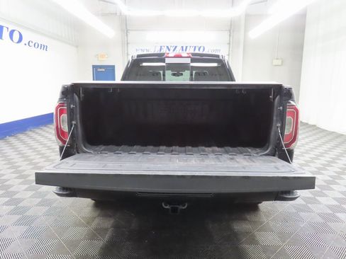 Used 2017 GMC Sierra 1500 SLT image 29